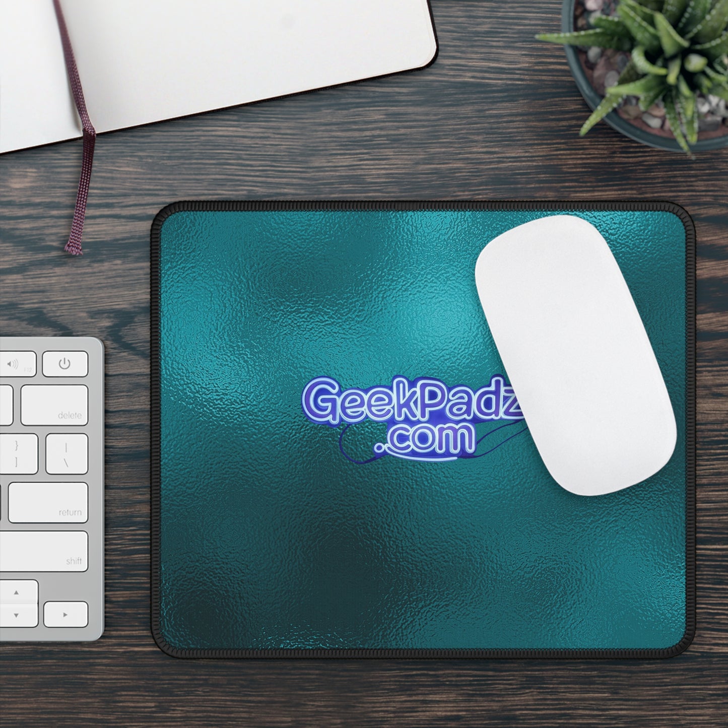 GeekPadz.com Mouse Pad – Where Every Click Begins Your Next Adventure!