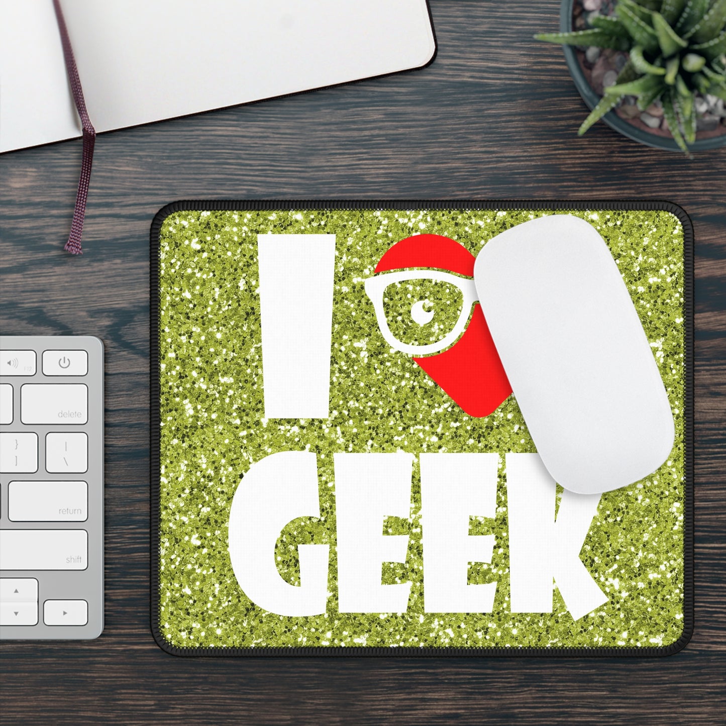I Love Geek Mouse Pad – Nerdy & Proud