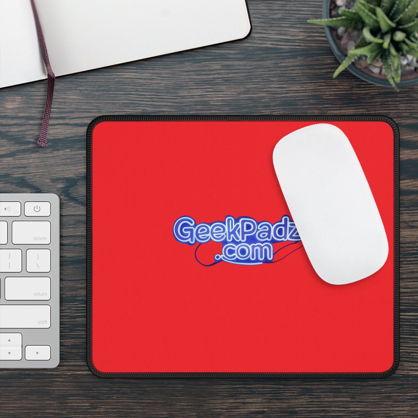 GeekPadz.com Mouse Pad – Where Every Click Begins Your Next Adventure!