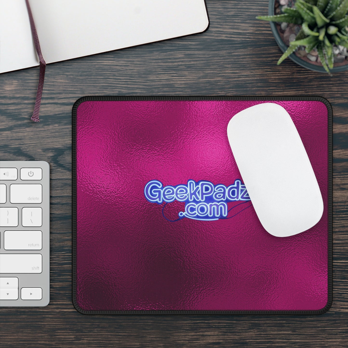 GeekPadz.com Mouse Pad – Where Every Click Begins Your Next Adventure!