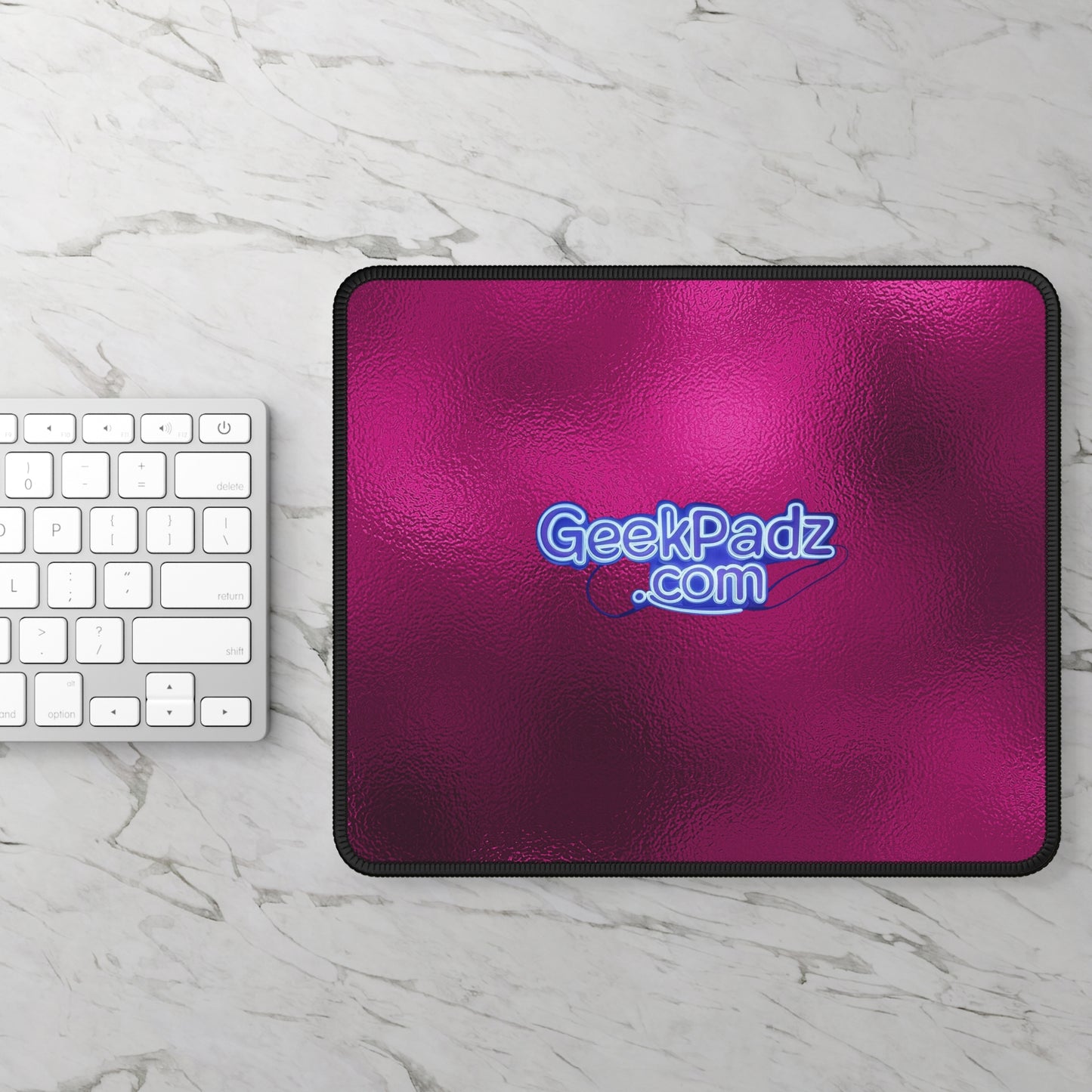 GeekPadz.com Mouse Pad – Where Every Click Begins Your Next Adventure!