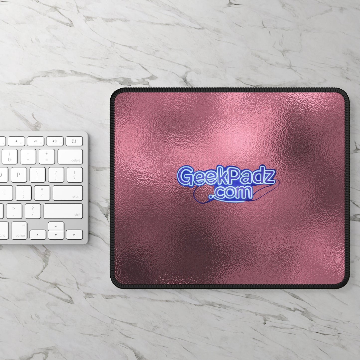 GeekPadz.com Mouse Pad – Where Every Click Begins Your Next Adventure!